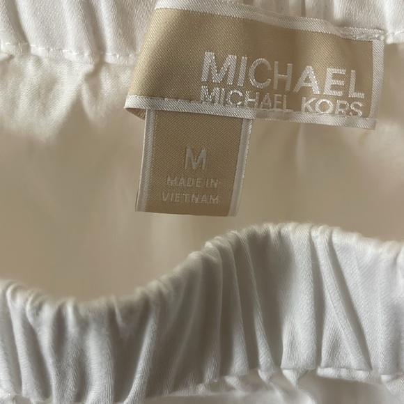 Stunning white top by Michael Kors - Picture 2 of 4